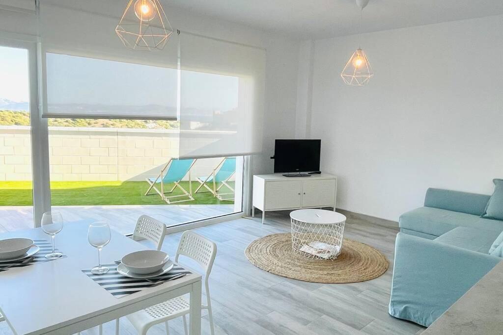 Precioso Apartamento Con Vistas Parciales, Garaje Y Piscina Tarifa Zewnętrze zdjęcie