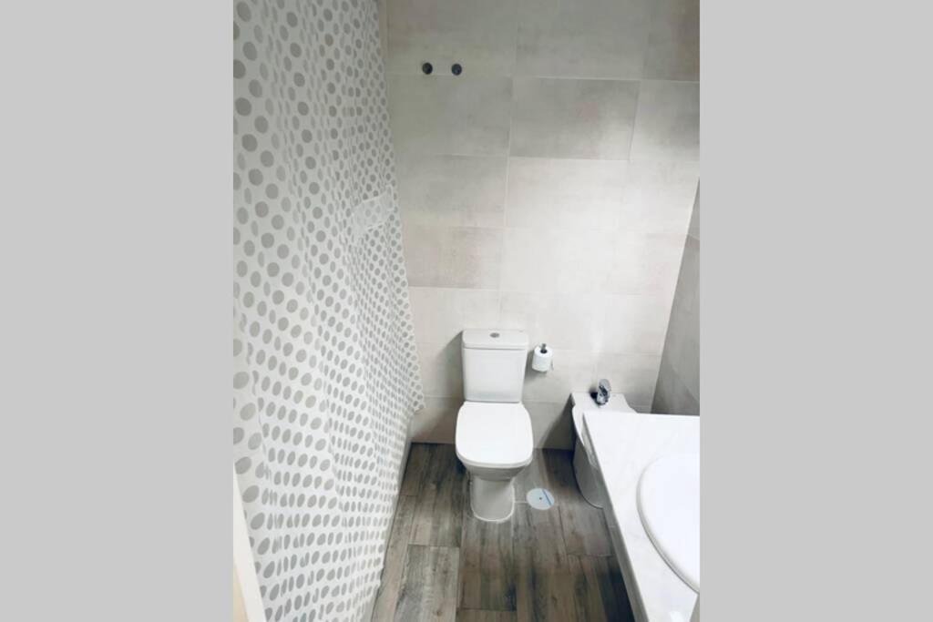 Precioso Apartamento Con Vistas Parciales, Garaje Y Piscina Tarifa Zewnętrze zdjęcie